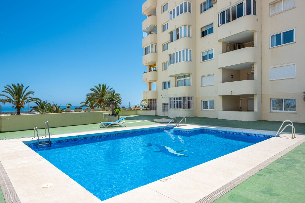 1 Bed Apartment for sale in Estepona Costa Del Sol, Málaga, Spain