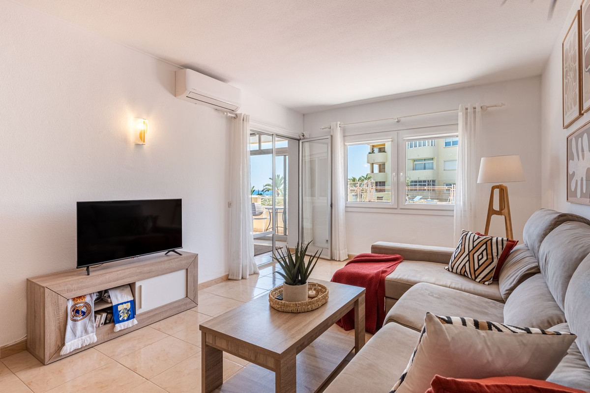 1 Bed Apartment for sale in Estepona Costa Del Sol, Málaga, Spain