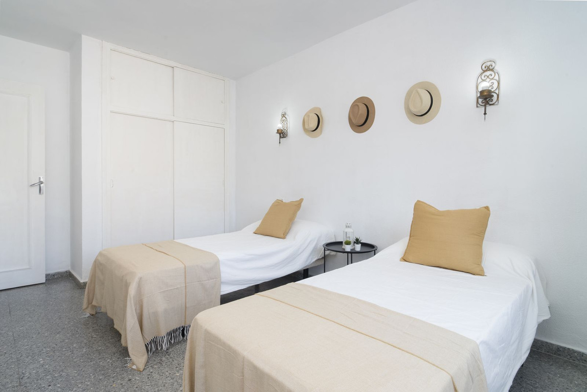 2 Bed Apartment for sale in Marbella Costa Del Sol, Málaga, Spain