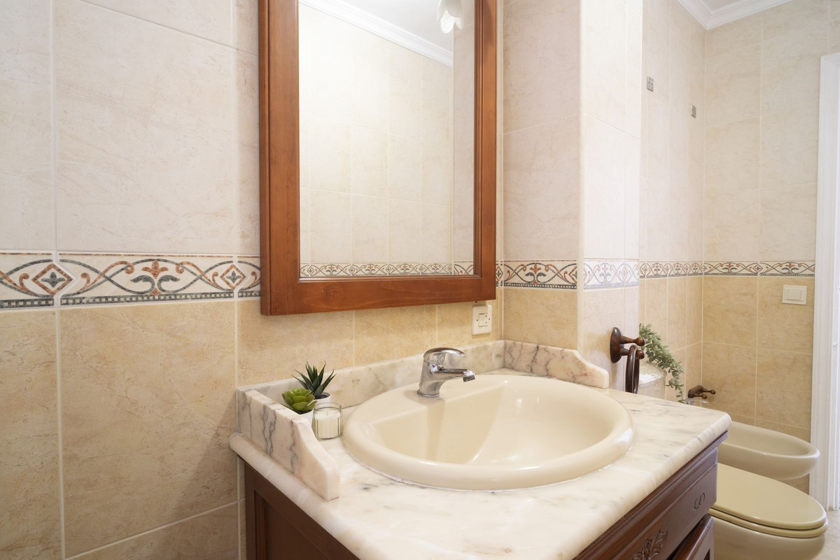 2 Bed Apartment for sale in Marbella Costa Del Sol, Málaga, Spain