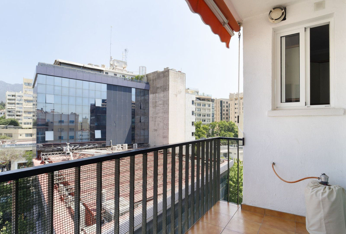 2 Bed Apartment for sale in Marbella Costa Del Sol, Málaga, Spain