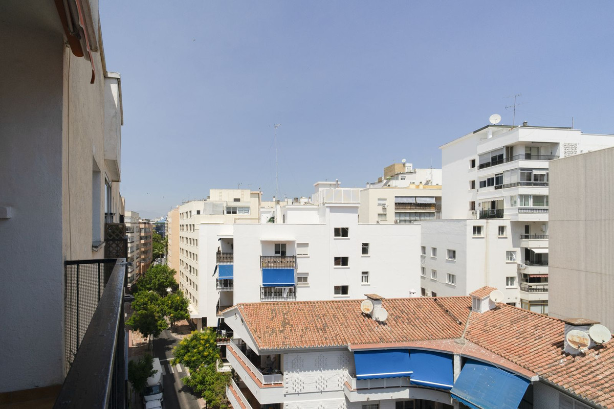 2 Bed Apartment for sale in Marbella Costa Del Sol, Málaga, Spain