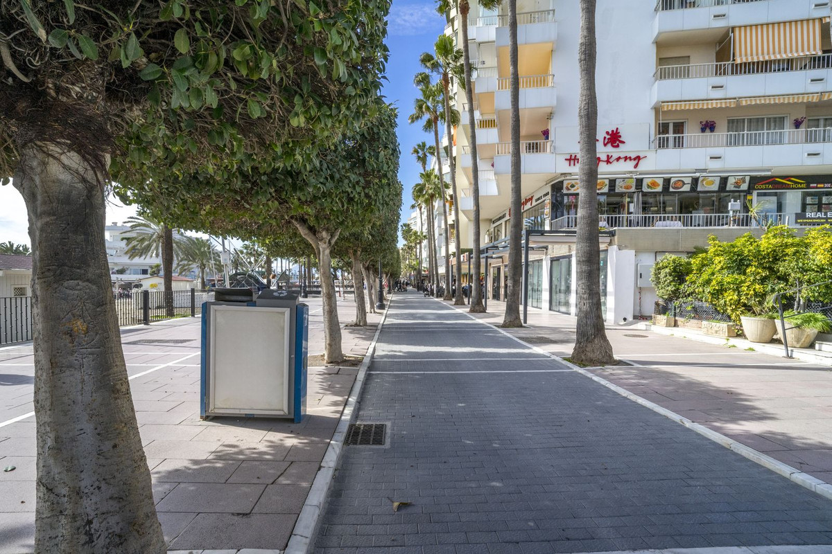 2 Bed Apartment for sale in Marbella Costa Del Sol, Málaga, Spain