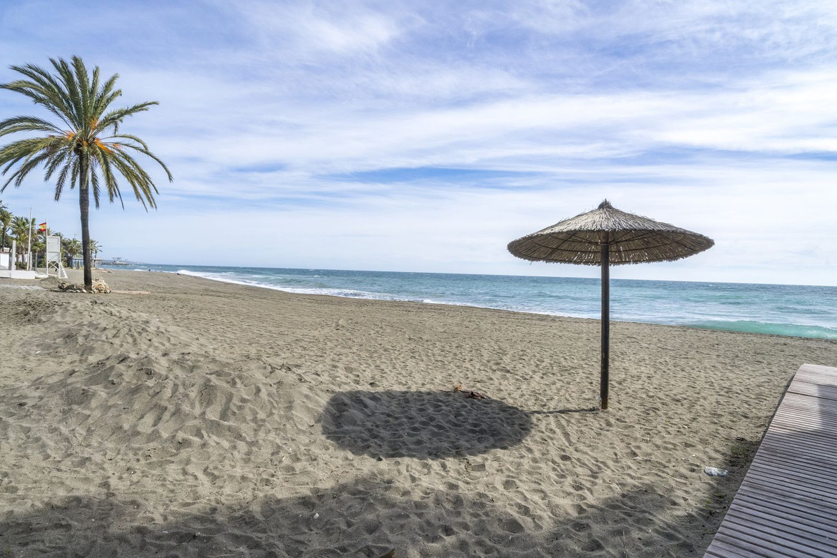 2 Bed Apartment for sale in Marbella Costa Del Sol, Málaga, Spain