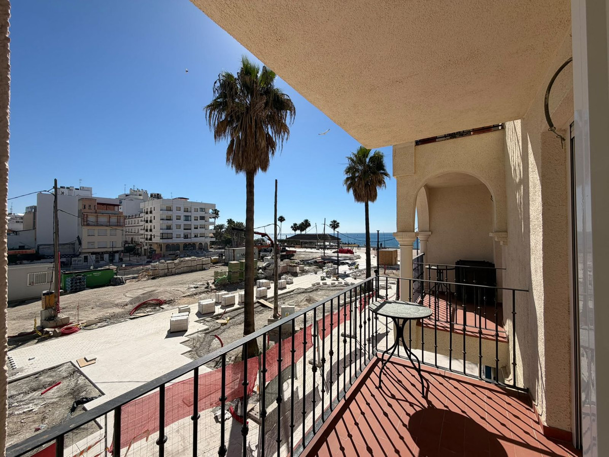 4 Bed Commercial unit for sale in Estepona Costa Del Sol, Málaga, Spain