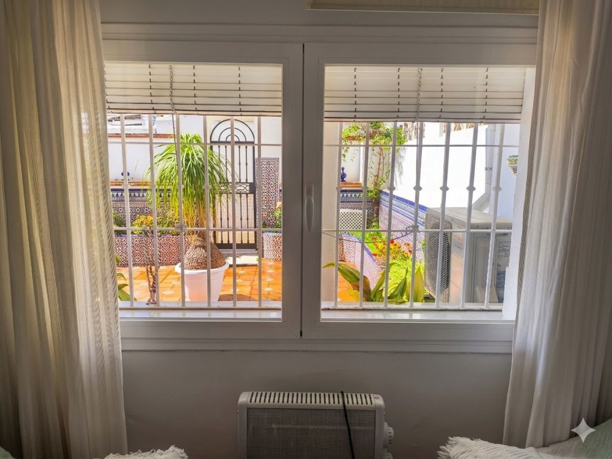 4 Bed Townhouse for sale in Nueva Andalucía Costa Del Sol, Málaga, Spain
