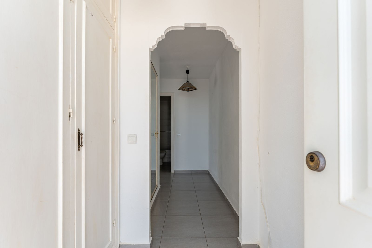 Se vende Apartamento Planta Media de 2 dormitorios en Costa Del Sol, Málaga, España