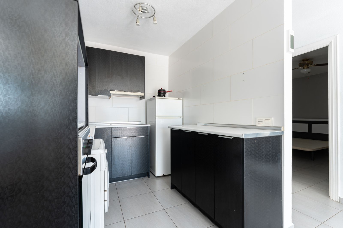 Se vende Apartamento Planta Media de 2 dormitorios en Costa Del Sol, Málaga, España