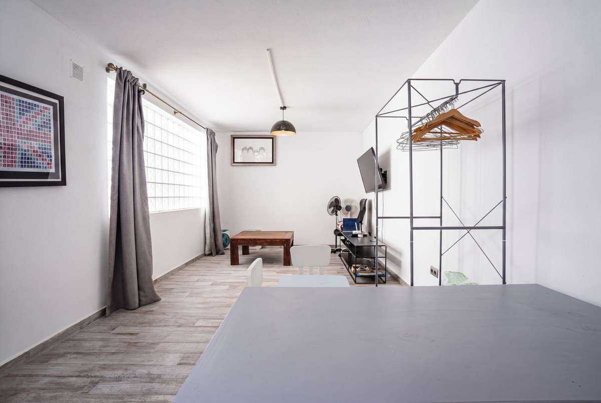 4 Bed Townhouse for sale in Istán Costa Del Sol, Málaga, Spain
