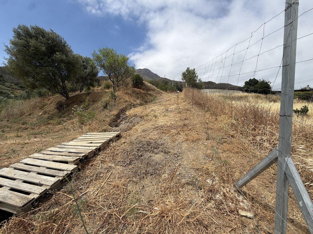 Se vende Terreno Rustico  en Costa Del Sol, Málaga, España