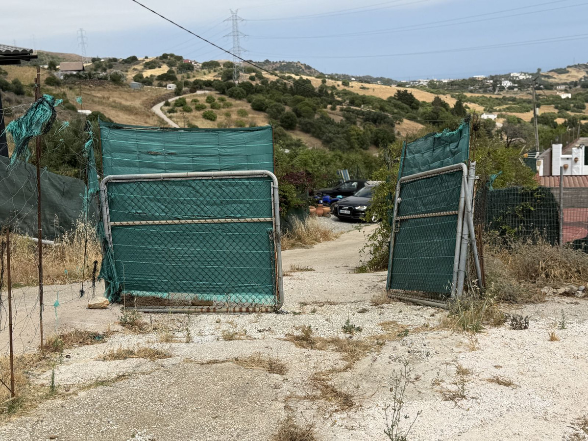 Se vende Terreno Rustico  en Costa Del Sol, Málaga, España