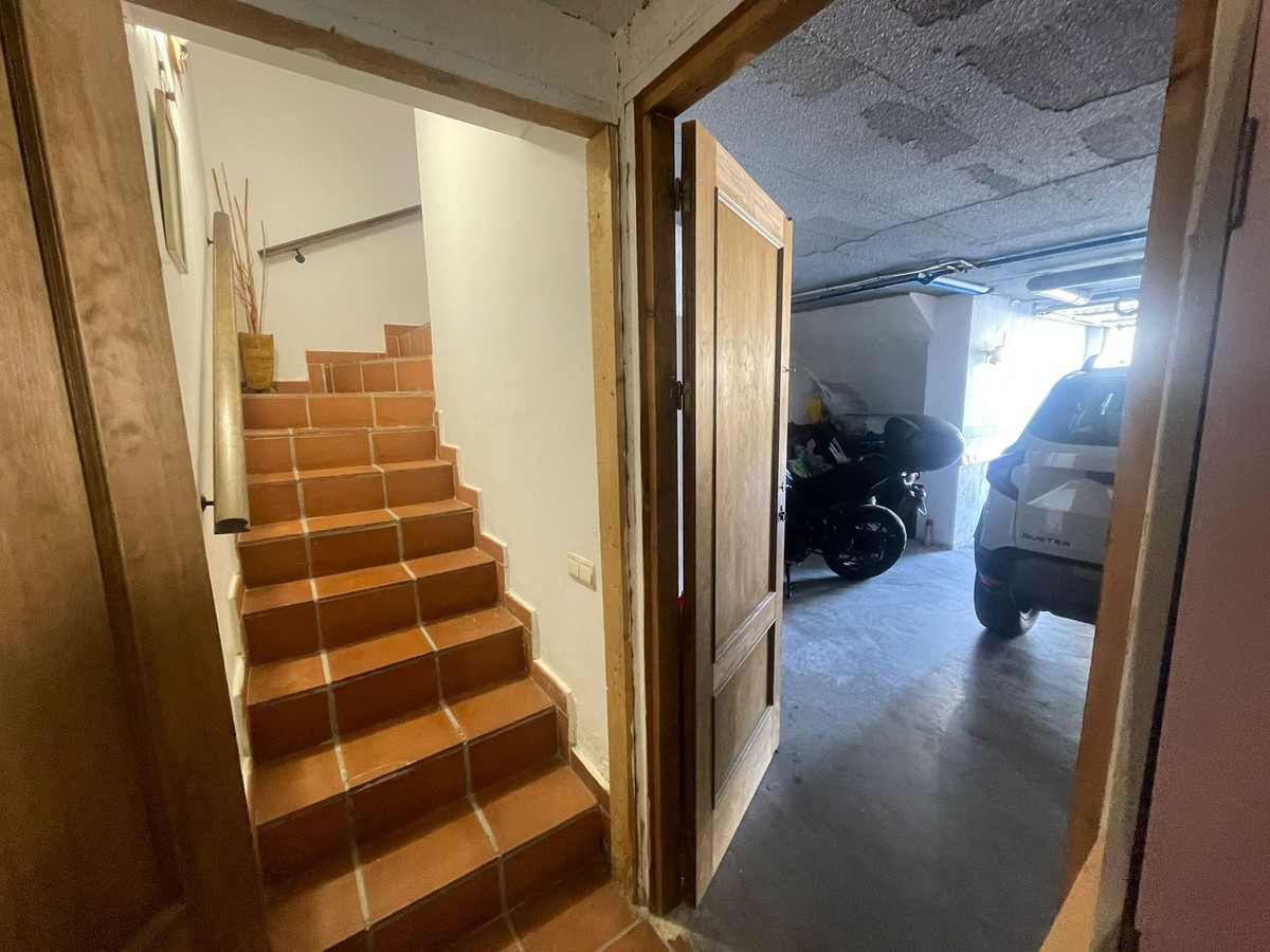3 Bed Townhouse for sale in Estepona Costa Del Sol, Málaga, Spain