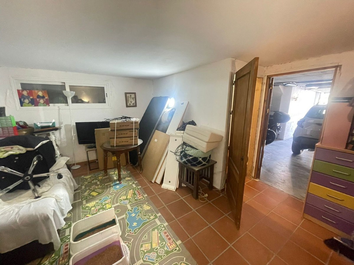 3 Bed Townhouse for sale in Estepona Costa Del Sol, Málaga, Spain