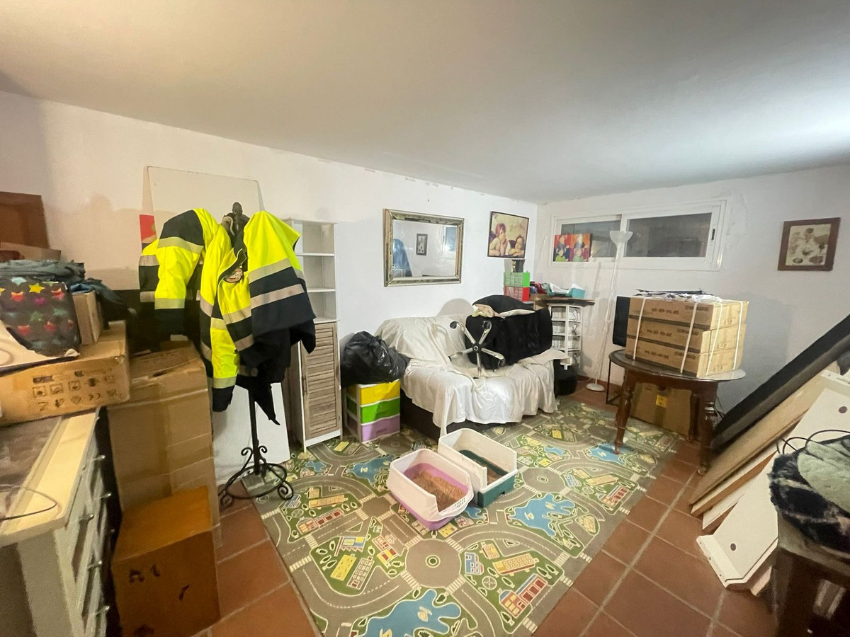 3 Bed Townhouse for sale in Estepona Costa Del Sol, Málaga, Spain