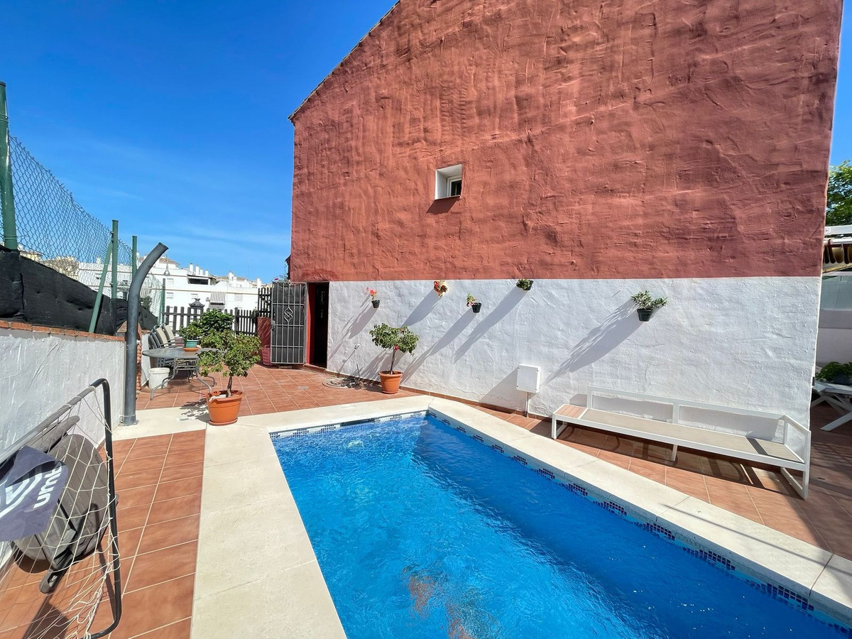 3 Bed Townhouse for sale in Estepona Costa Del Sol, Málaga, Spain