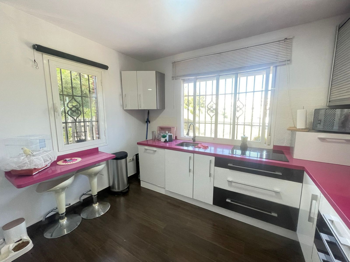 3 Bed Townhouse for sale in Estepona Costa Del Sol, Málaga, Spain