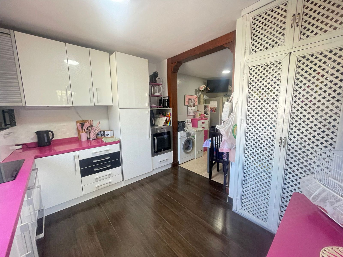 3 Bed Townhouse for sale in Estepona Costa Del Sol, Málaga, Spain
