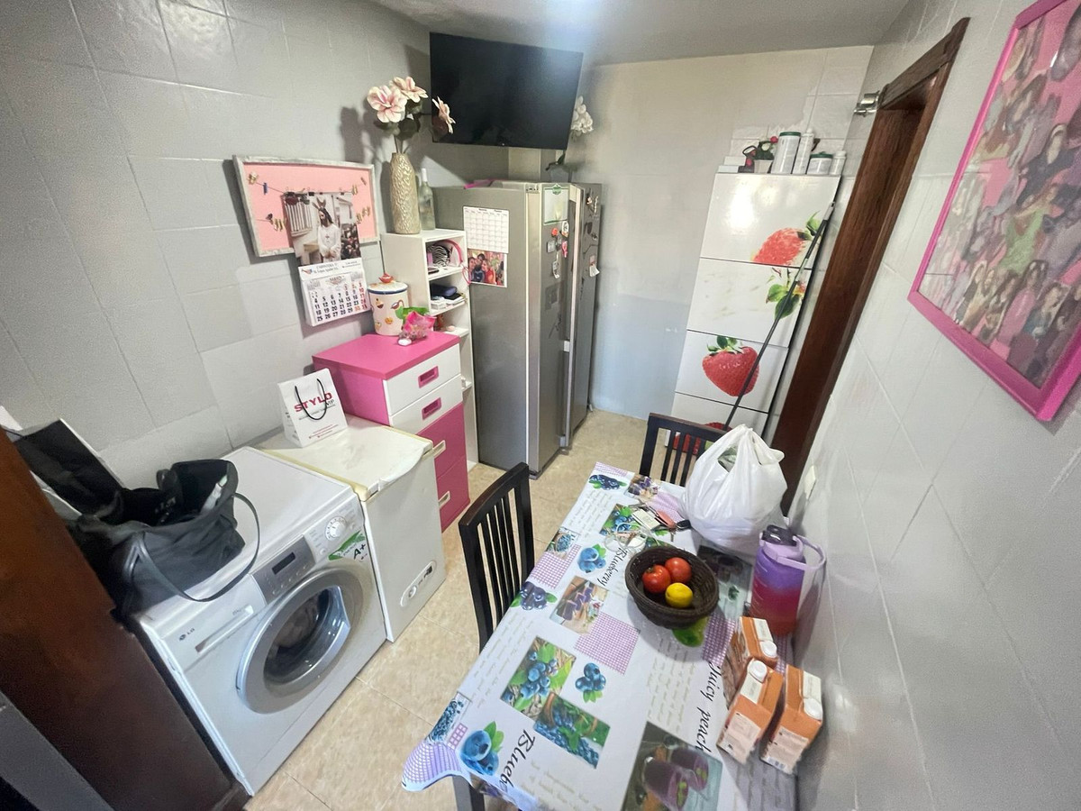 3 Bed Townhouse for sale in Estepona Costa Del Sol, Málaga, Spain