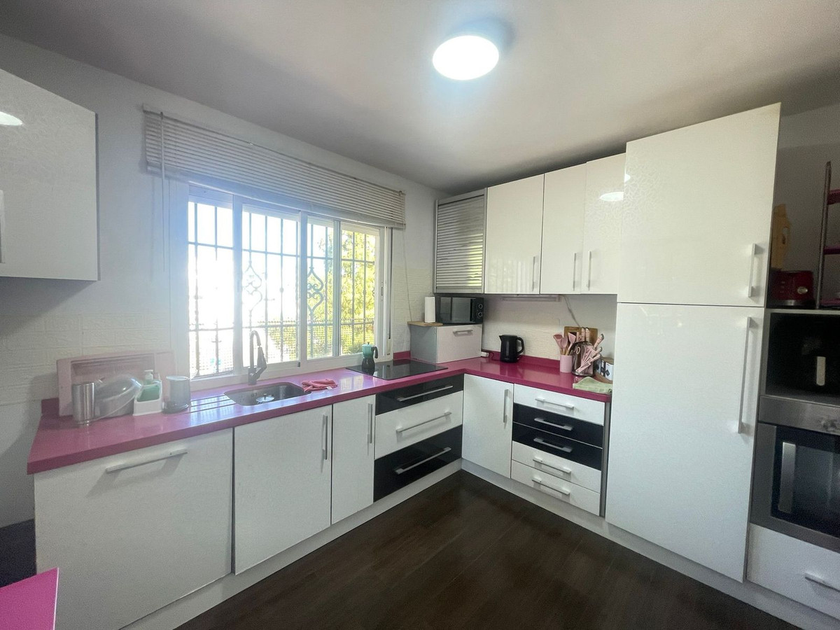 3 Bed Townhouse for sale in Estepona Costa Del Sol, Málaga, Spain