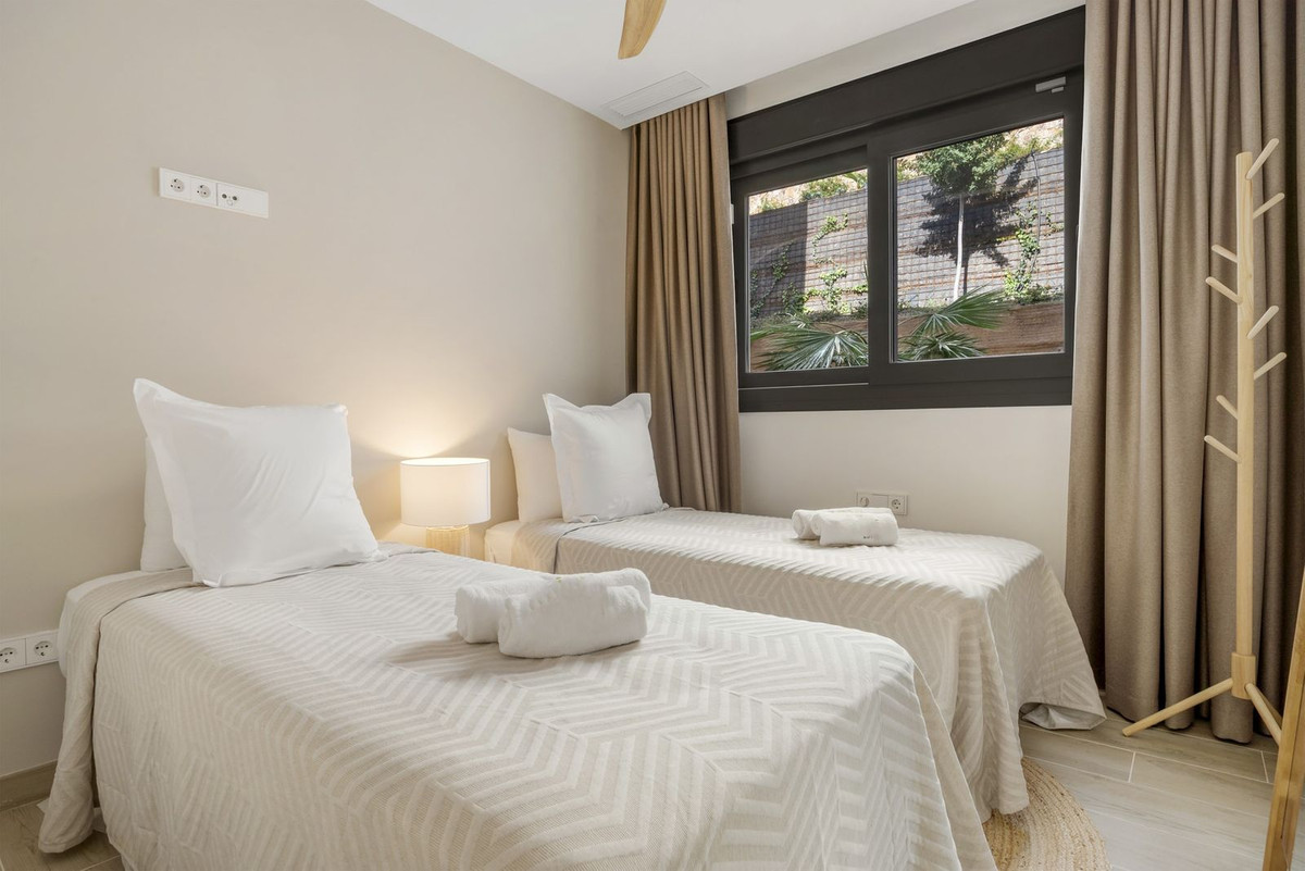 Se vende Apartamento Planta Baja de 2 dormitorios en Costa Del Sol, Málaga, España