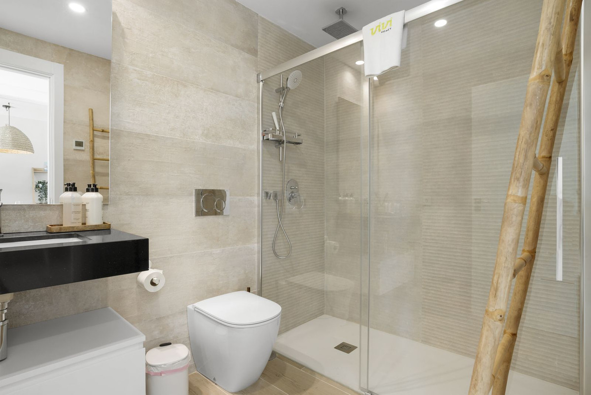 Se vende Apartamento Planta Baja de 2 dormitorios en Costa Del Sol, Málaga, España