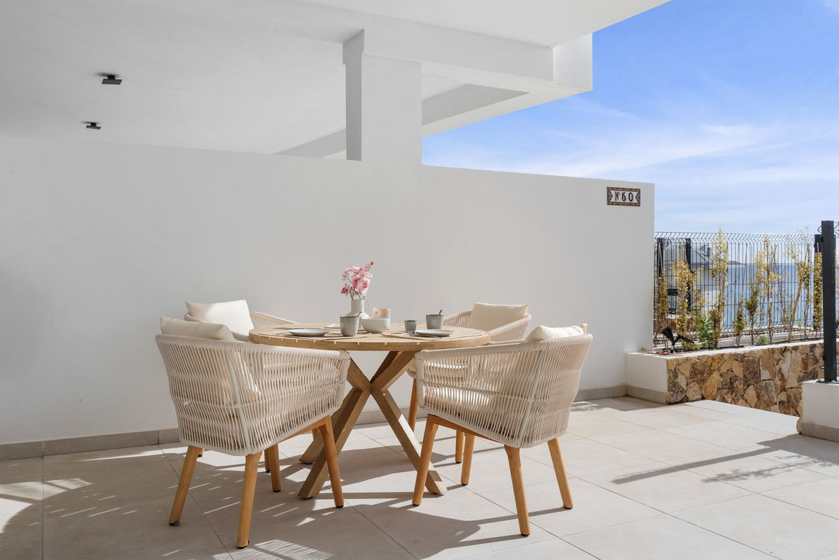 Se vende Apartamento Planta Baja de 2 dormitorios en Costa Del Sol, Málaga, España
