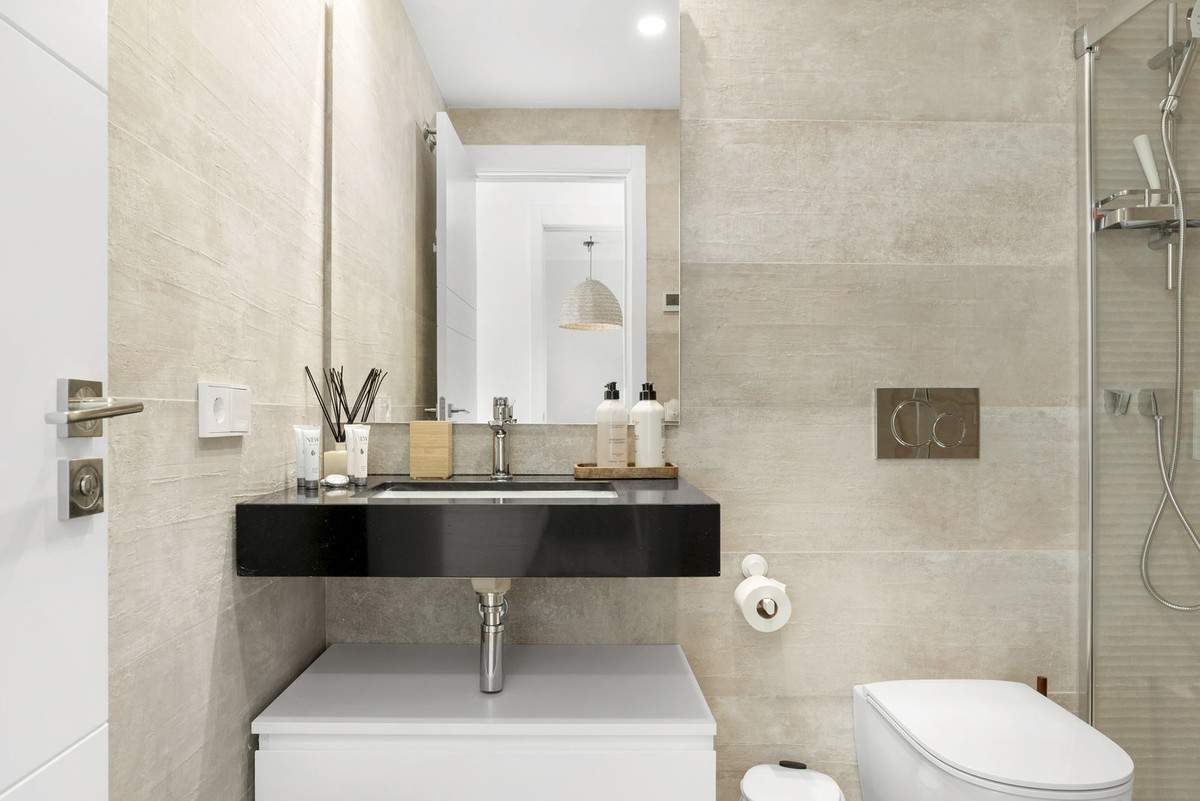 Se vende Apartamento Planta Baja de 2 dormitorios en Costa Del Sol, Málaga, España