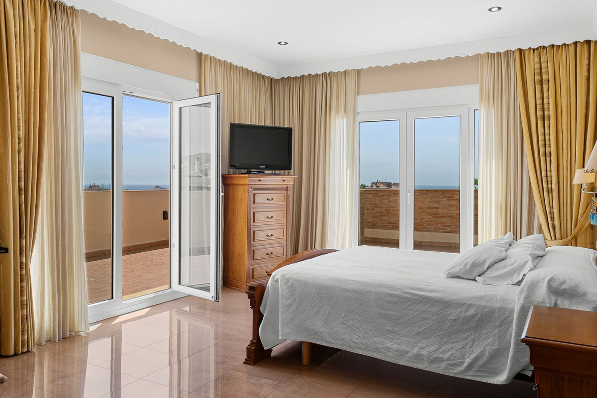 5 Bed Townhouse for sale in Torrequebrada Costa Del Sol, Málaga, Spain