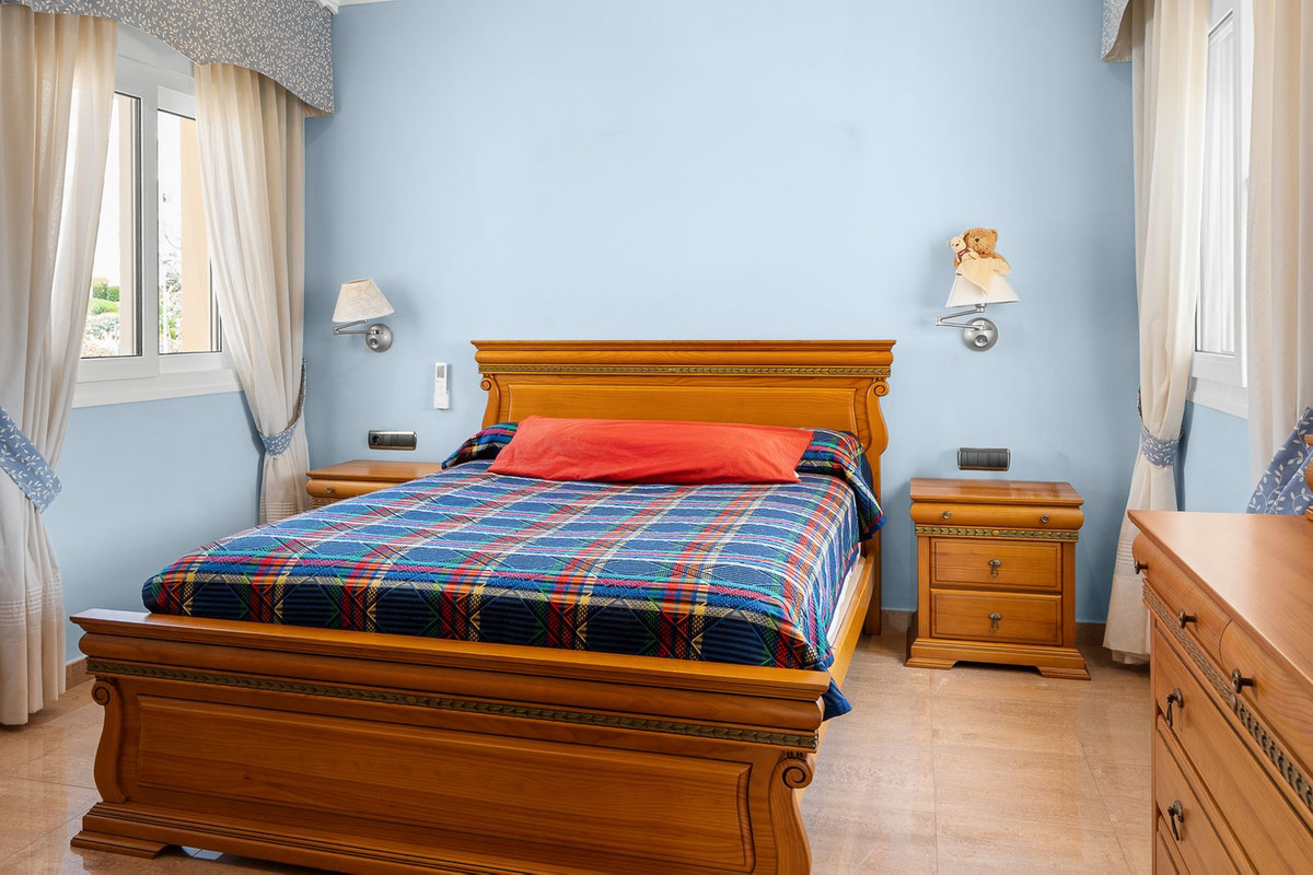 5 Bed Townhouse for sale in Torrequebrada Costa Del Sol, Málaga, Spain