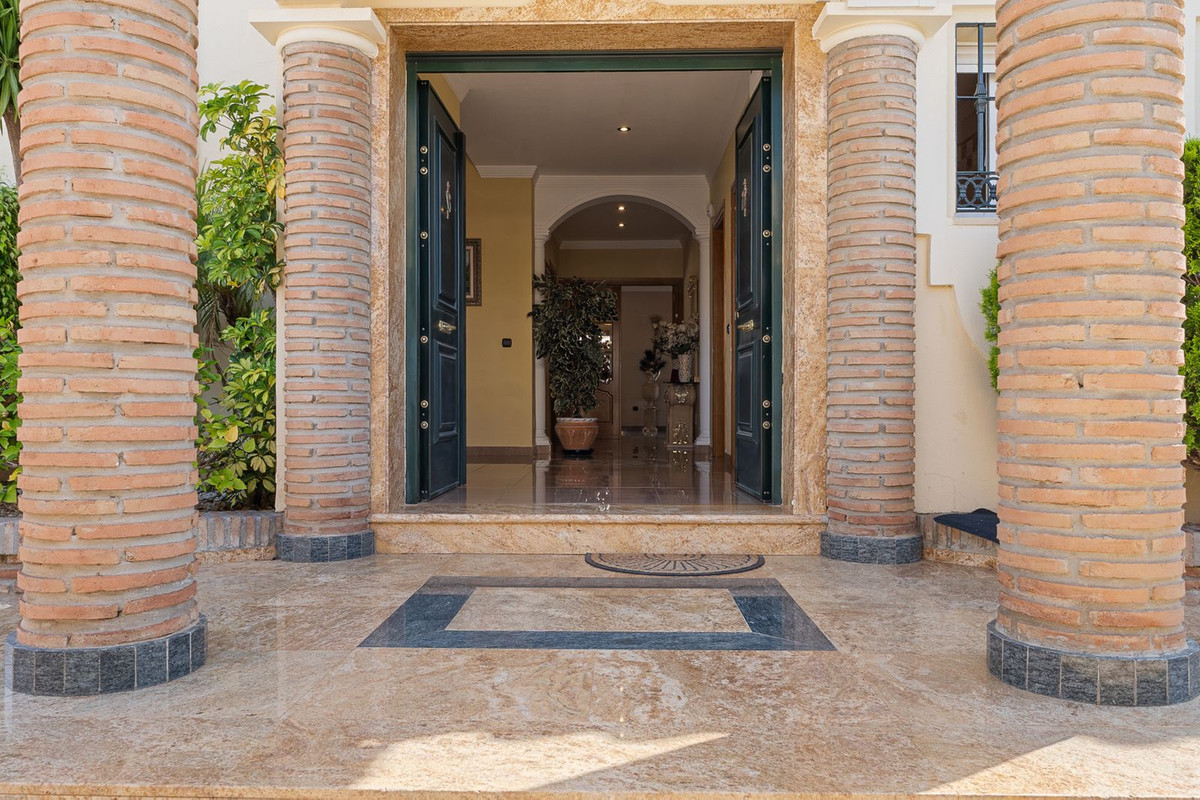 5 Bed Townhouse for sale in Torrequebrada Costa Del Sol, Málaga, Spain