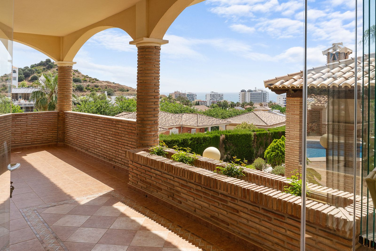 5 Bed Townhouse for sale in Torrequebrada Costa Del Sol, Málaga, Spain