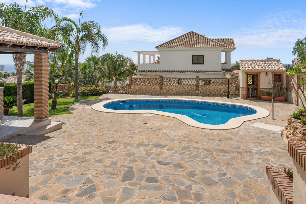 5 Bed Townhouse for sale in Torrequebrada Costa Del Sol, Málaga, Spain
