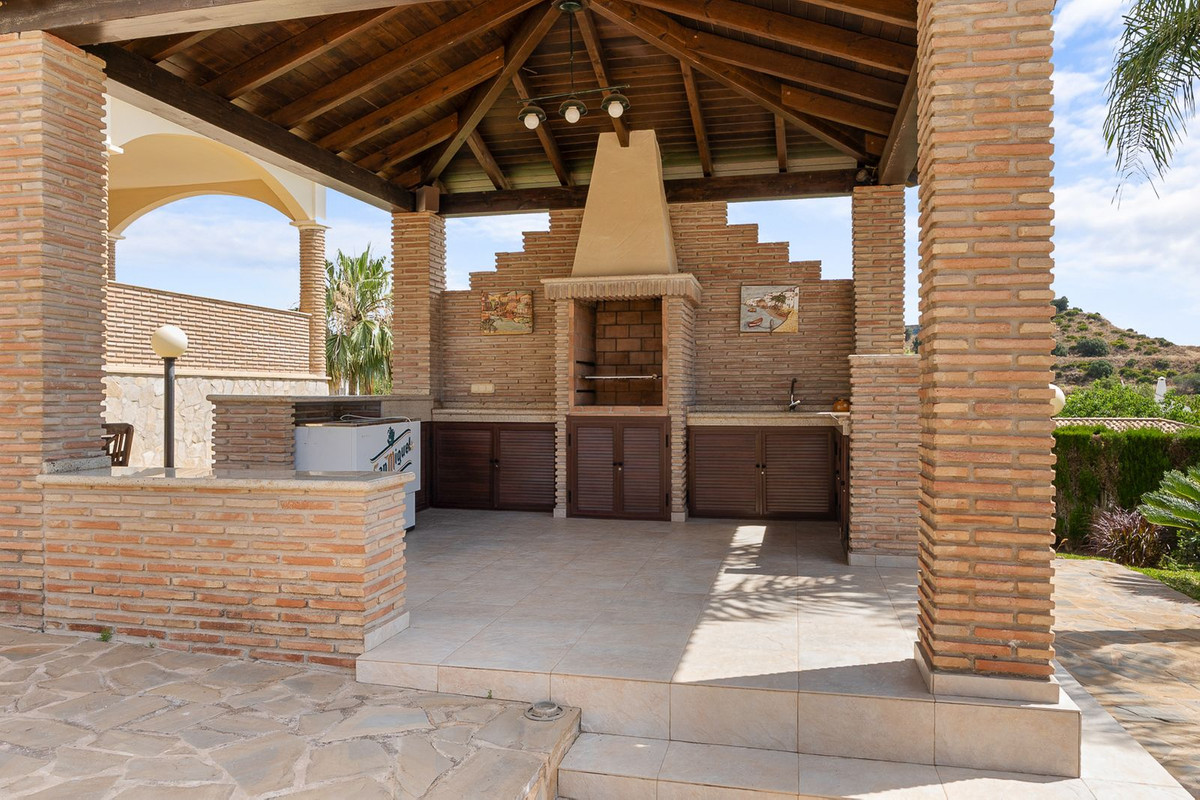5 Bed Townhouse for sale in Torrequebrada Costa Del Sol, Málaga, Spain