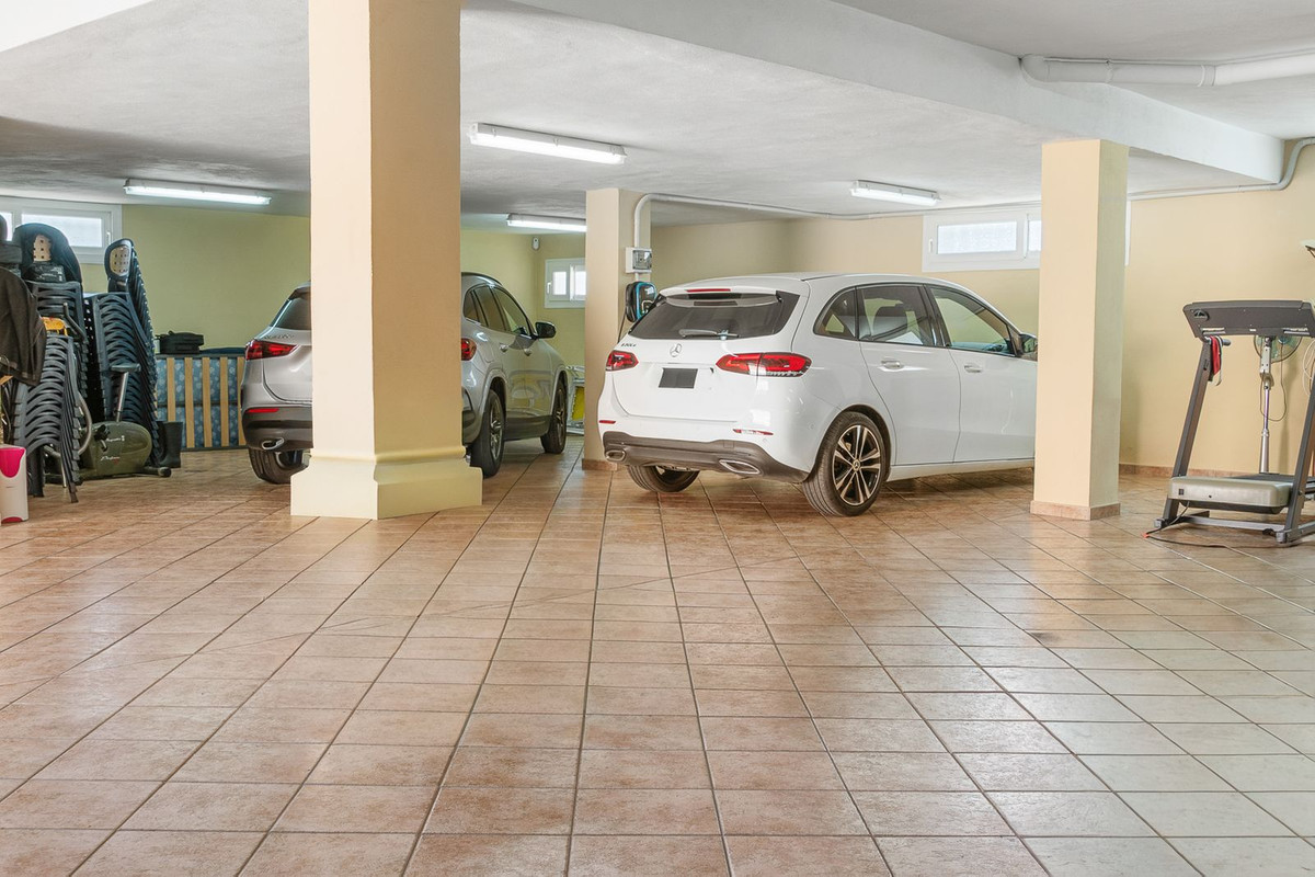 5 Bed Townhouse for sale in Torrequebrada Costa Del Sol, Málaga, Spain