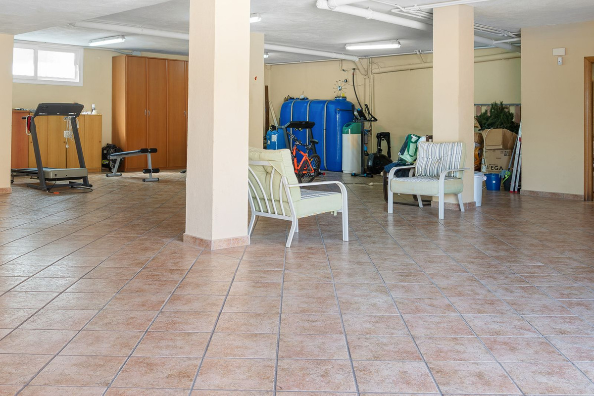 5 Bed Townhouse for sale in Torrequebrada Costa Del Sol, Málaga, Spain