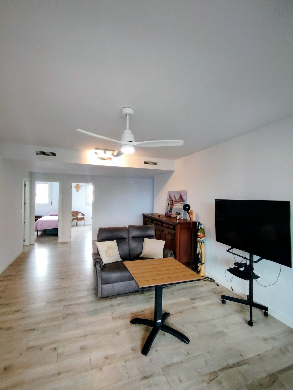 Se vende Apartamento Planta Media de 2 dormitorios en Costa Del Sol, Málaga, España