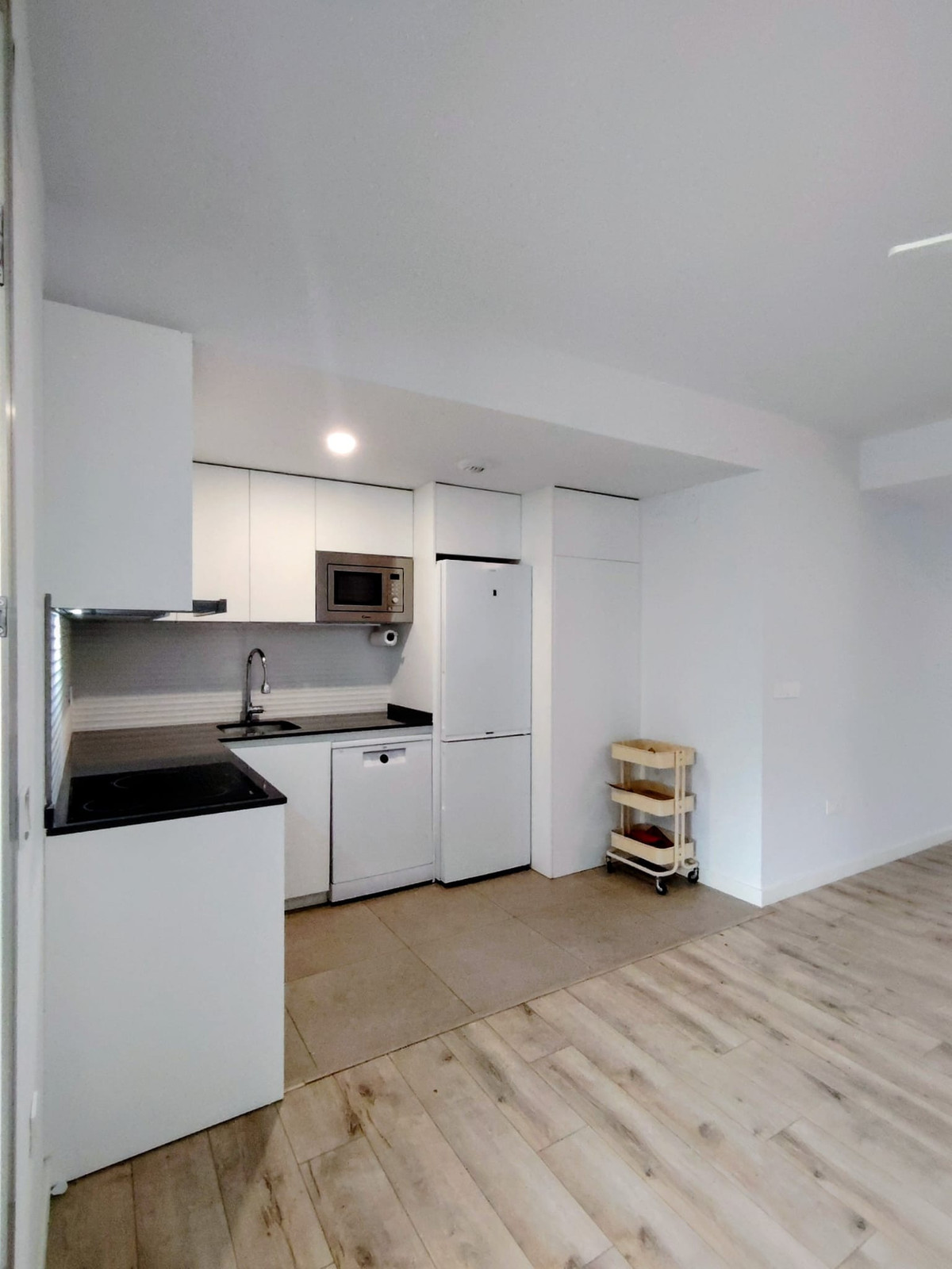 Se vende Apartamento Planta Media de 2 dormitorios en Costa Del Sol, Málaga, España
