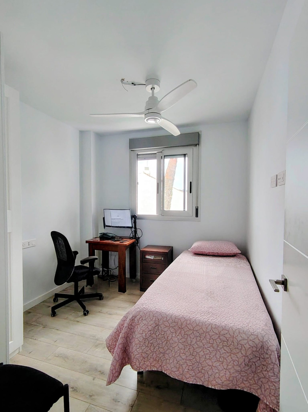 Se vende Apartamento Planta Media de 2 dormitorios en Costa Del Sol, Málaga, España