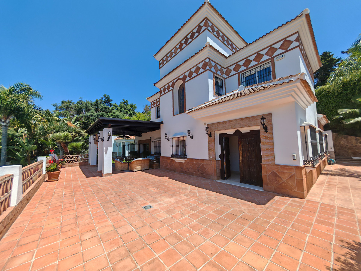 4 Bed Townhouse for sale in Elviria Costa Del Sol, Málaga, Spain
