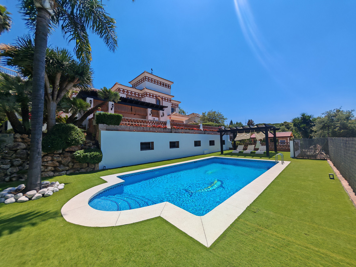 4 Bed Townhouse for sale in Elviria Costa Del Sol, Málaga, Spain