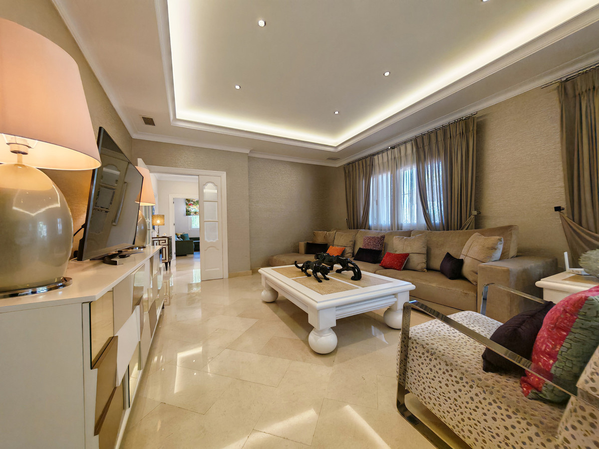 4 Bed Townhouse for sale in Elviria Costa Del Sol, Málaga, Spain