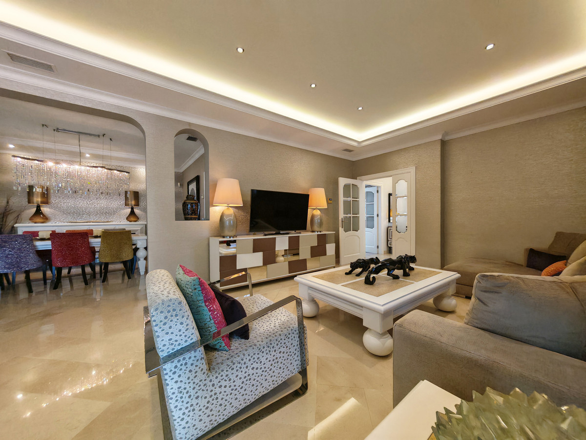4 Bed Townhouse for sale in Elviria Costa Del Sol, Málaga, Spain