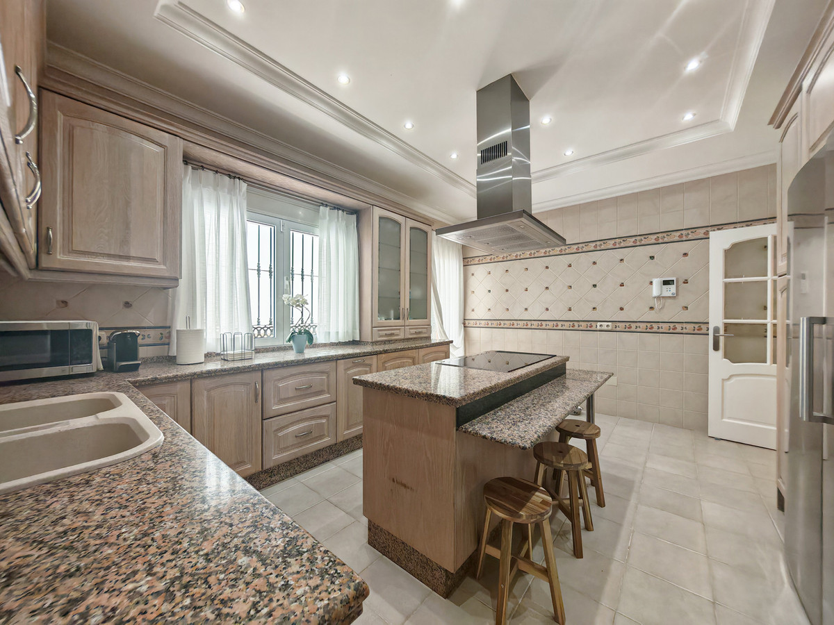 4 Bed Townhouse for sale in Elviria Costa Del Sol, Málaga, Spain