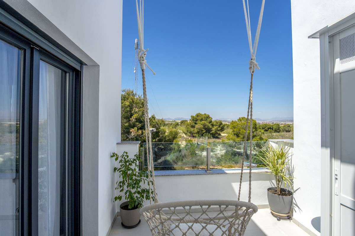 3 Bed Townhouse for sale in Villamartin Costa Blanca, Alicante, Spain