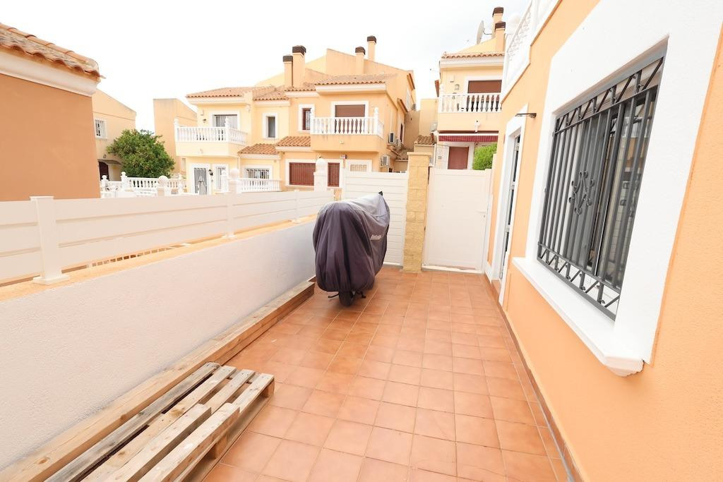 5 Bed Townhouse for sale in San Miguel De Salinas Costa Blanca, Alicante, Spain