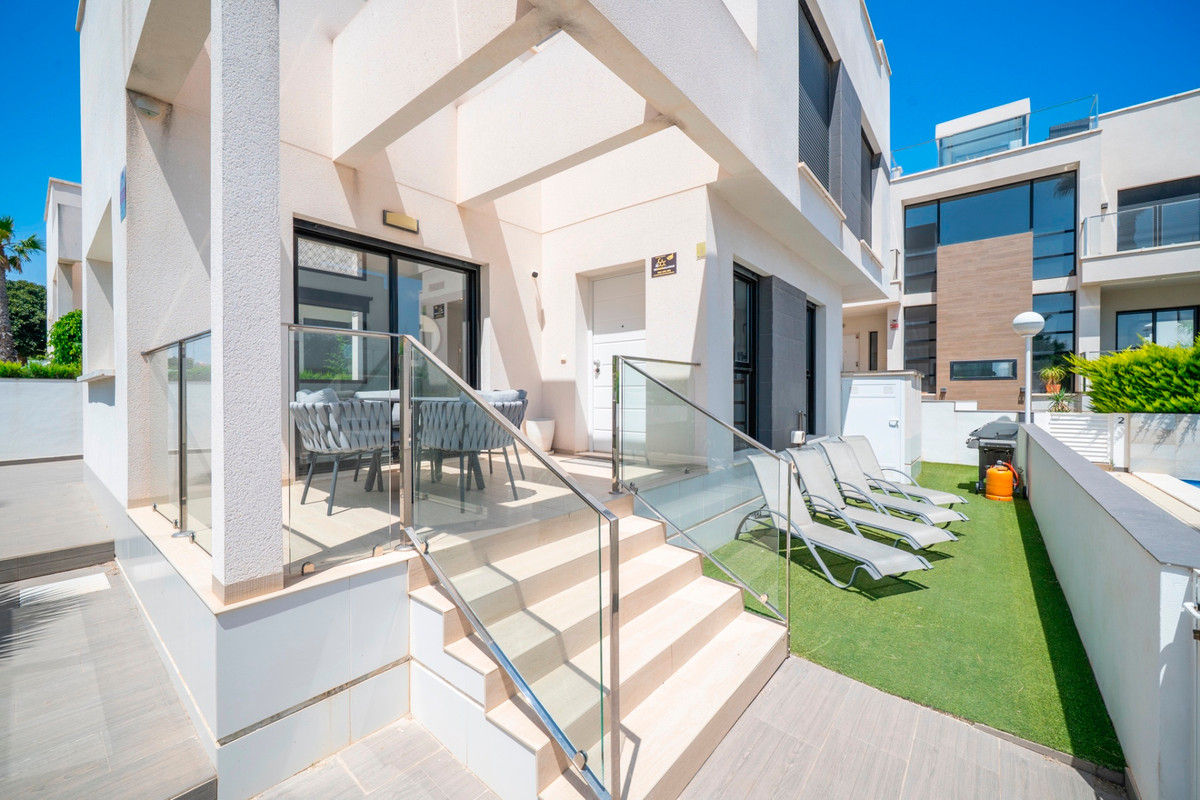 3 Bed Townhouse for sale in Ciudad Quesada Costa Blanca, Alicante, Spain