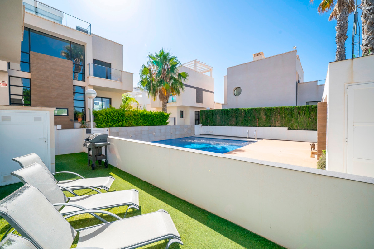 3 Bed Townhouse for sale in Ciudad Quesada Costa Blanca, Alicante, Spain