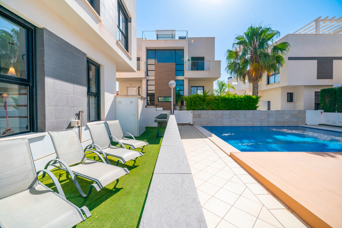 3 Bed Townhouse for sale in Ciudad Quesada Costa Blanca, Alicante, Spain
