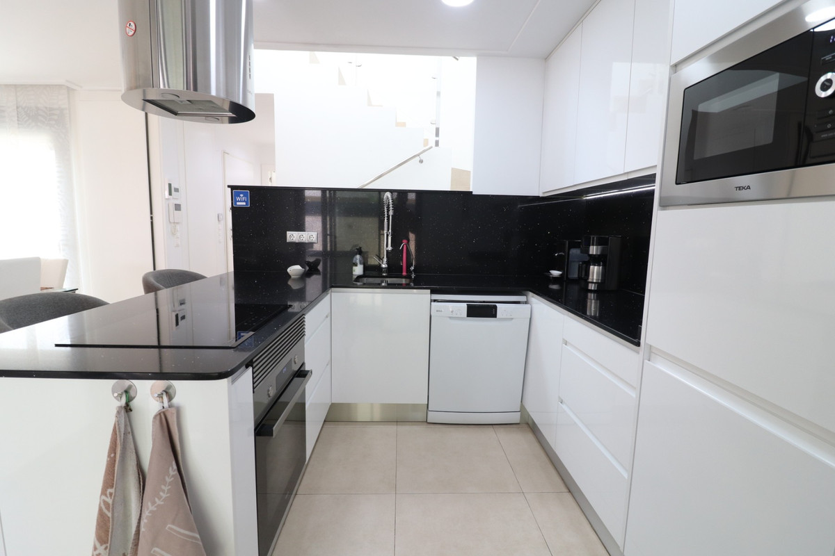 Se vende Pareada de 3 dormitorios en Costa Blanca, Alicante, España
