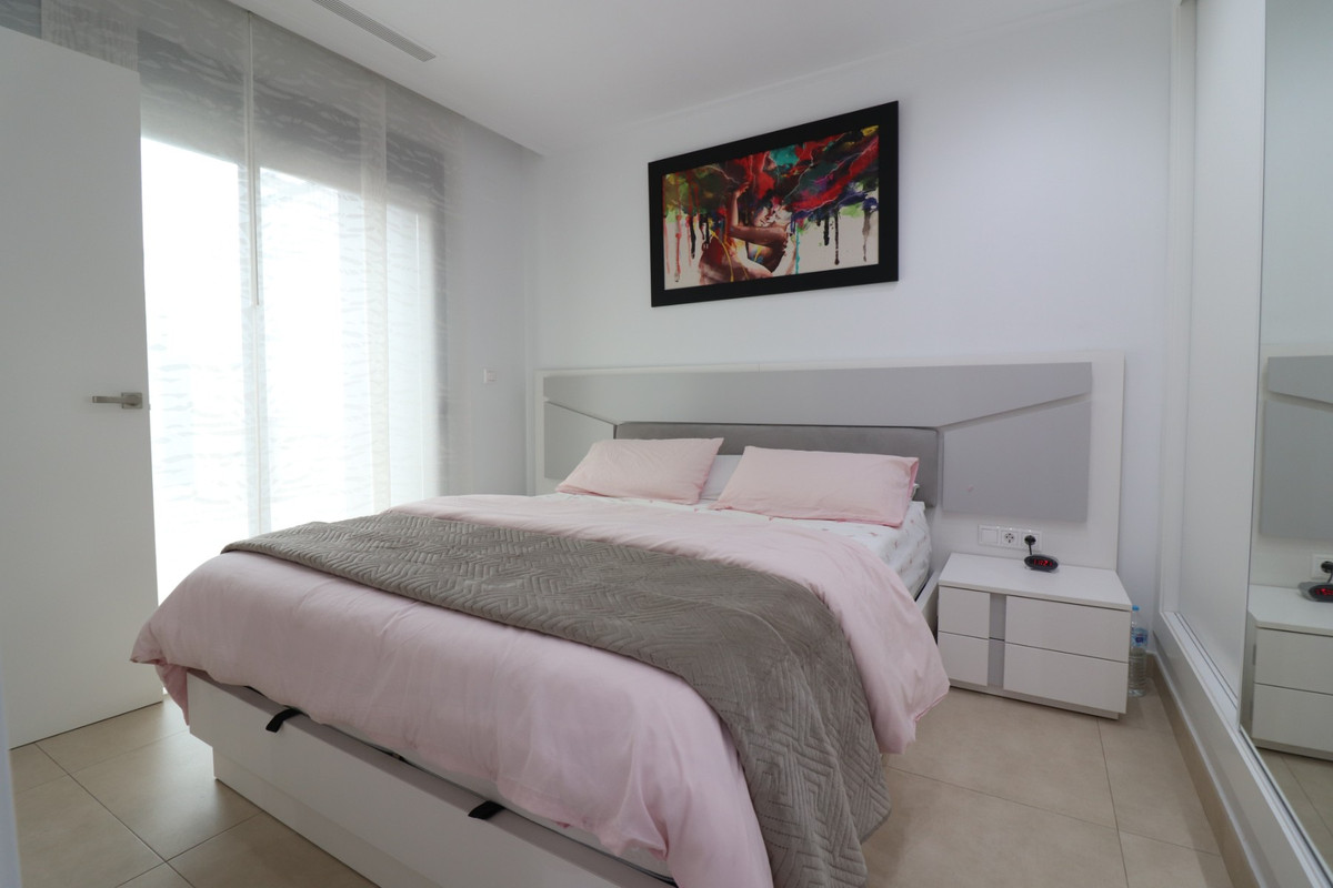 Se vende Pareada de 3 dormitorios en Costa Blanca, Alicante, España